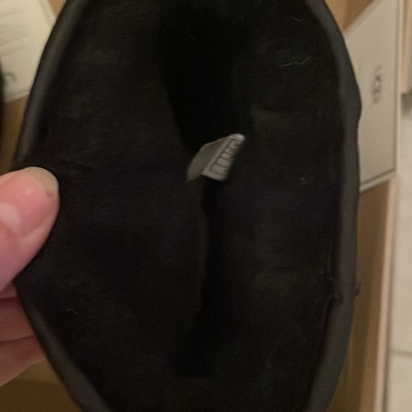 BNIB UGG silver/black boots size 8 - Picture 6 of 10